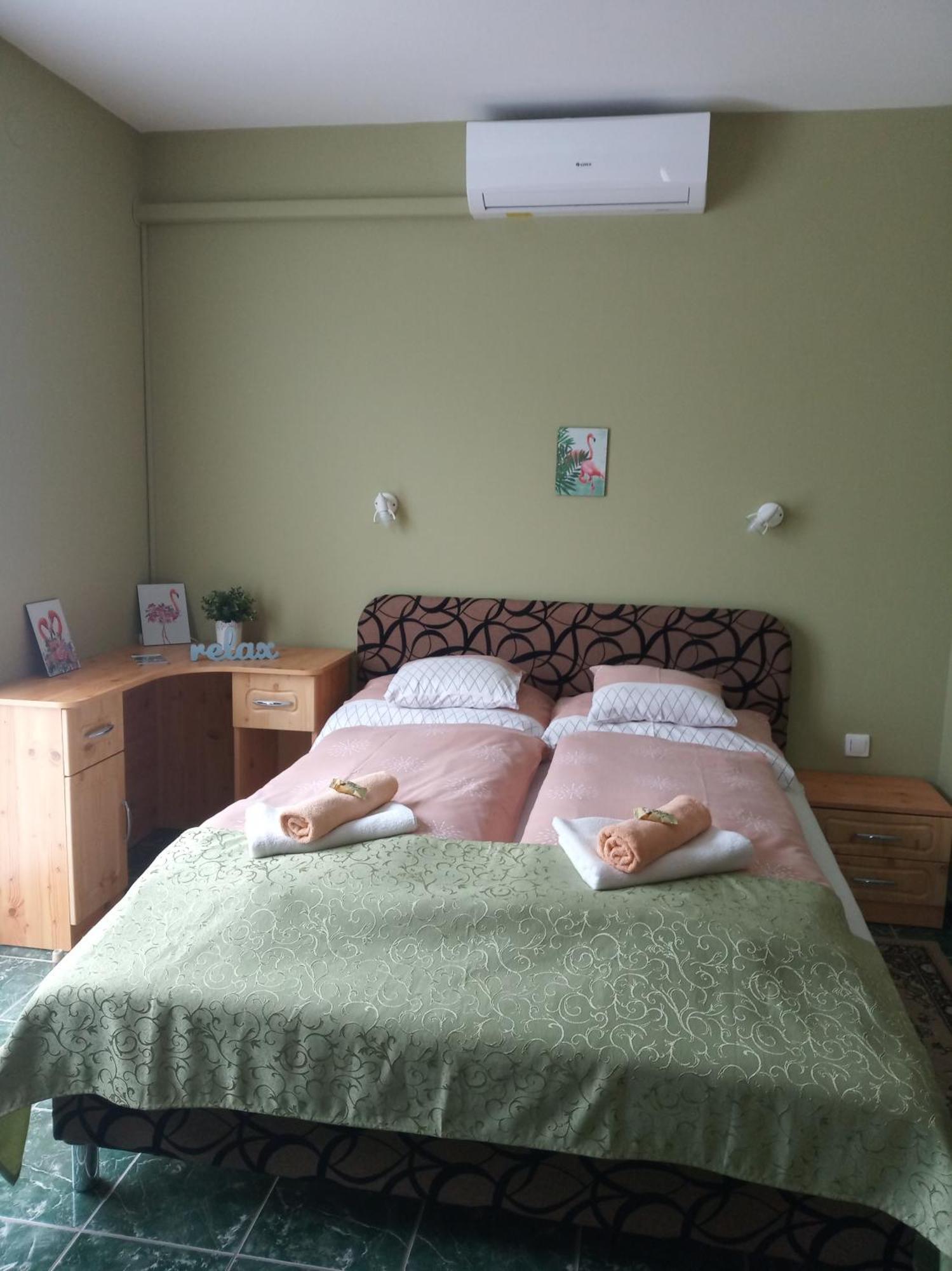 Bük Atlas Apartman מראה חיצוני תמונה