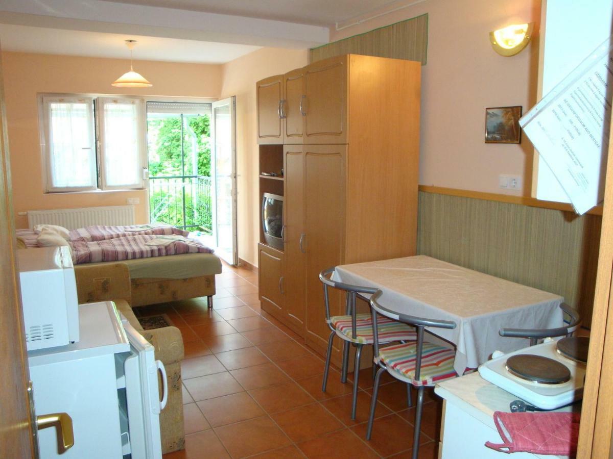 Bük Atlas Apartman מראה חיצוני תמונה